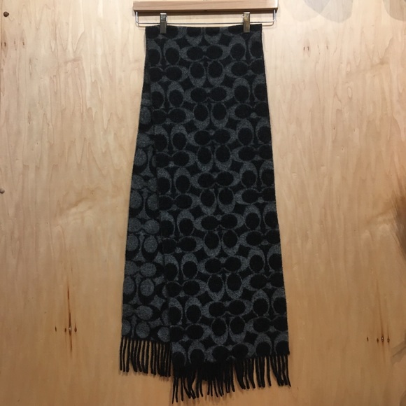 🌲COACH SIGNATURE Scottish Wool Scarf Never Worn🌲 - Picture 3 of 5